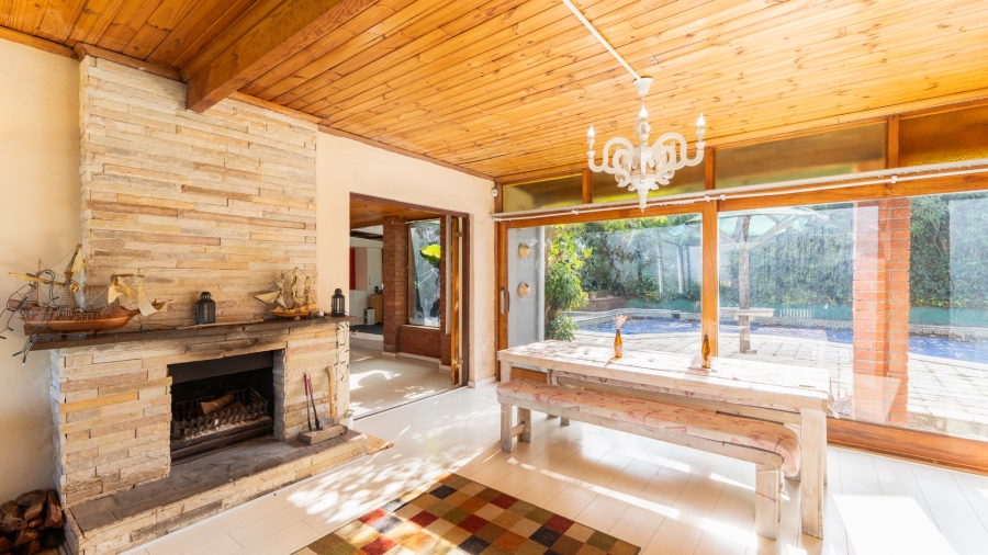 4 Bedroom Property for Sale in Loevenstein Western Cape